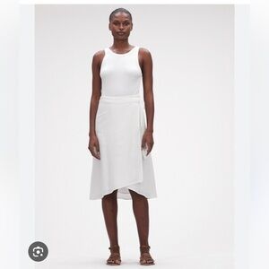 GAP WHITE LINEN BLND WRAP SKIRT . Size Xs P. New